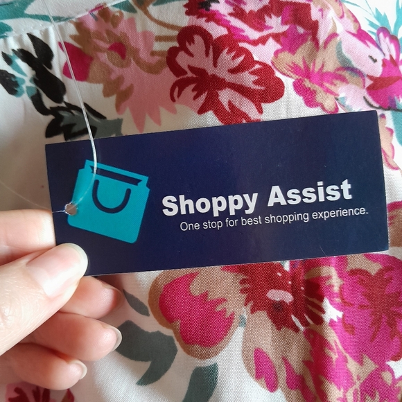 Women's Floral Top - Picture 4 of 4